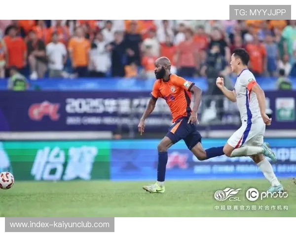 成都蓉城底线折返传球非常精准